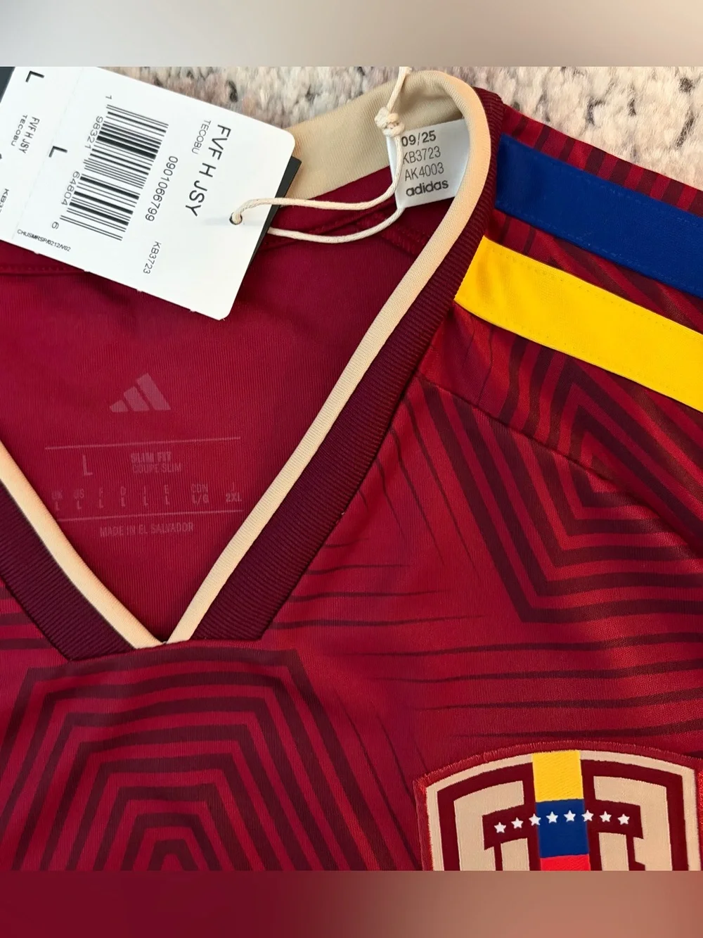 Adidas Authentic Venezuela National Team Vinotinto 2026 Jersey KB3723 Men’s Sz L